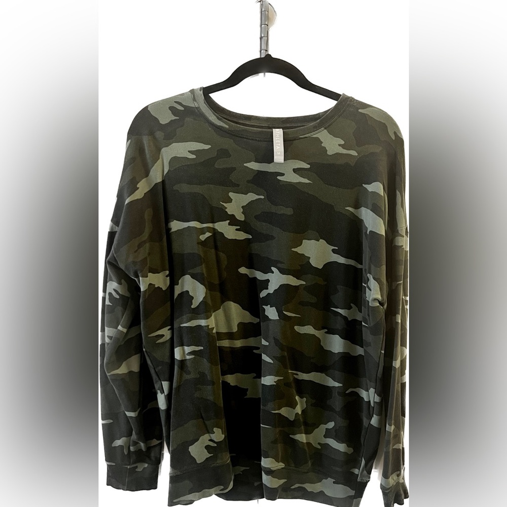 Green camo Athleta crewneck